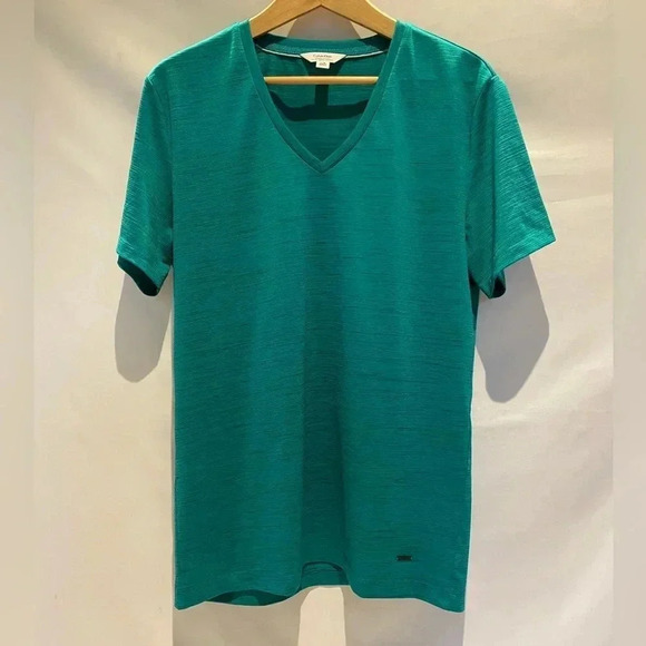 Calvin Klein Men's Slim Fit V-Neck Shirt, size L - Picture 1 of 6